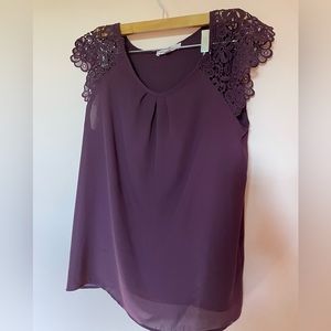 Crimson Philosophy top size M